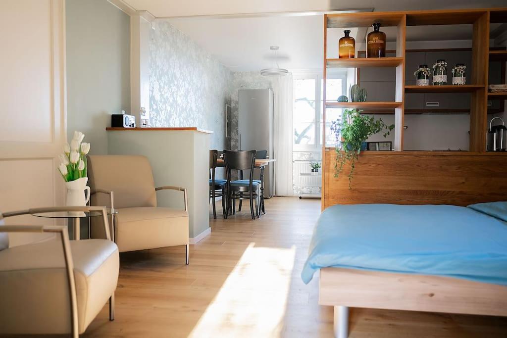 Seesicht Und Charmante Wohnung Bei Hanni Und Ueli Bottighofen Exterior photo